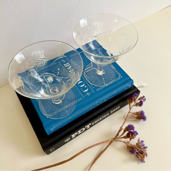 SOLD Vintage Coupe Glasses x2 - Picture 5 of 10